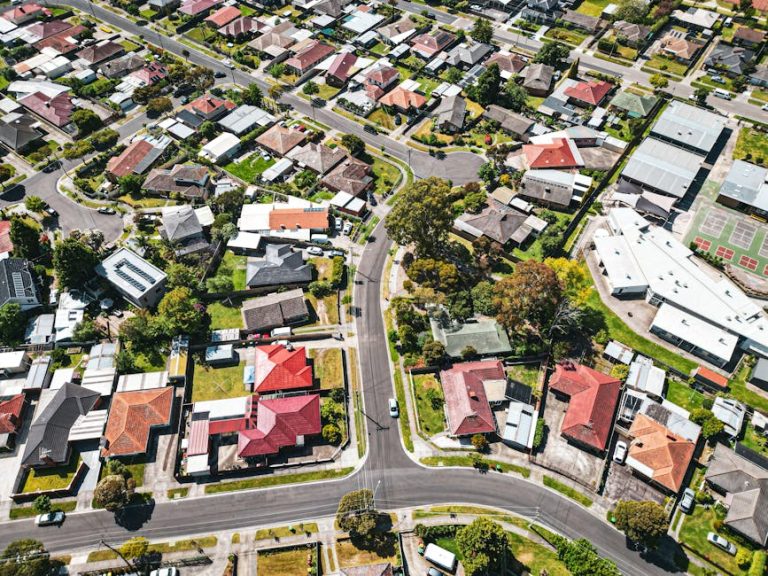Australian Property Market Slowdown: Navigating Interest Rate Hikes and Buyer Pressure