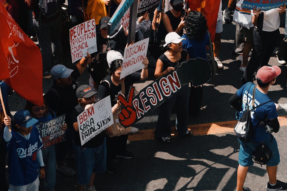 Australian CGT reform protest: People rally for political change in urban setting.
