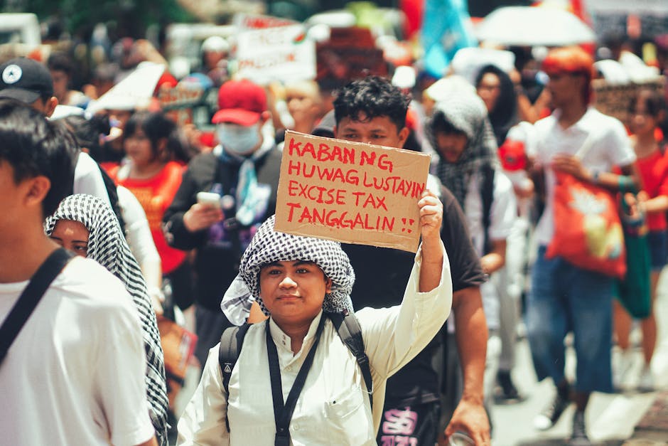Australian renters march for tax reform impact in urban protest.